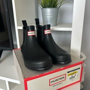 Hunter Black Chelsea Rain Boots with Pull Tabs